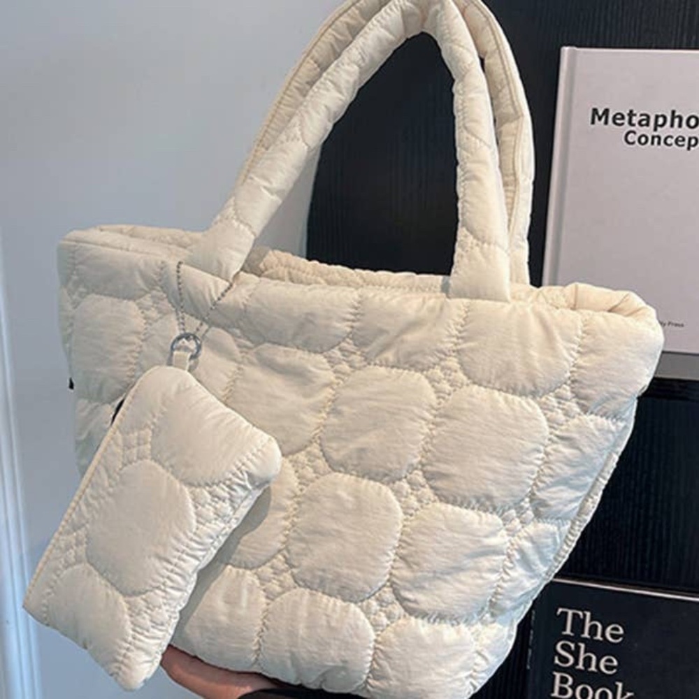 (NWT) Plain Quilted Nylon Puff Tote Bag - Picture 4 of 12